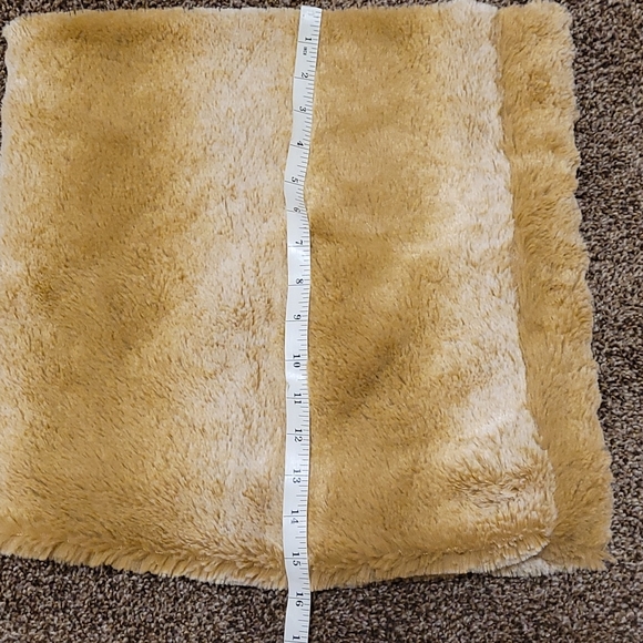 Tan Scarf Wide - Picture 6 of 8